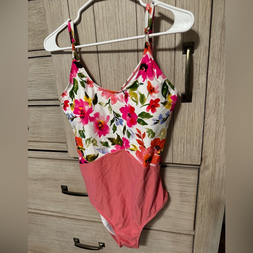 Coral Reef swimsuit, brand new never worn. Size L (12/14)